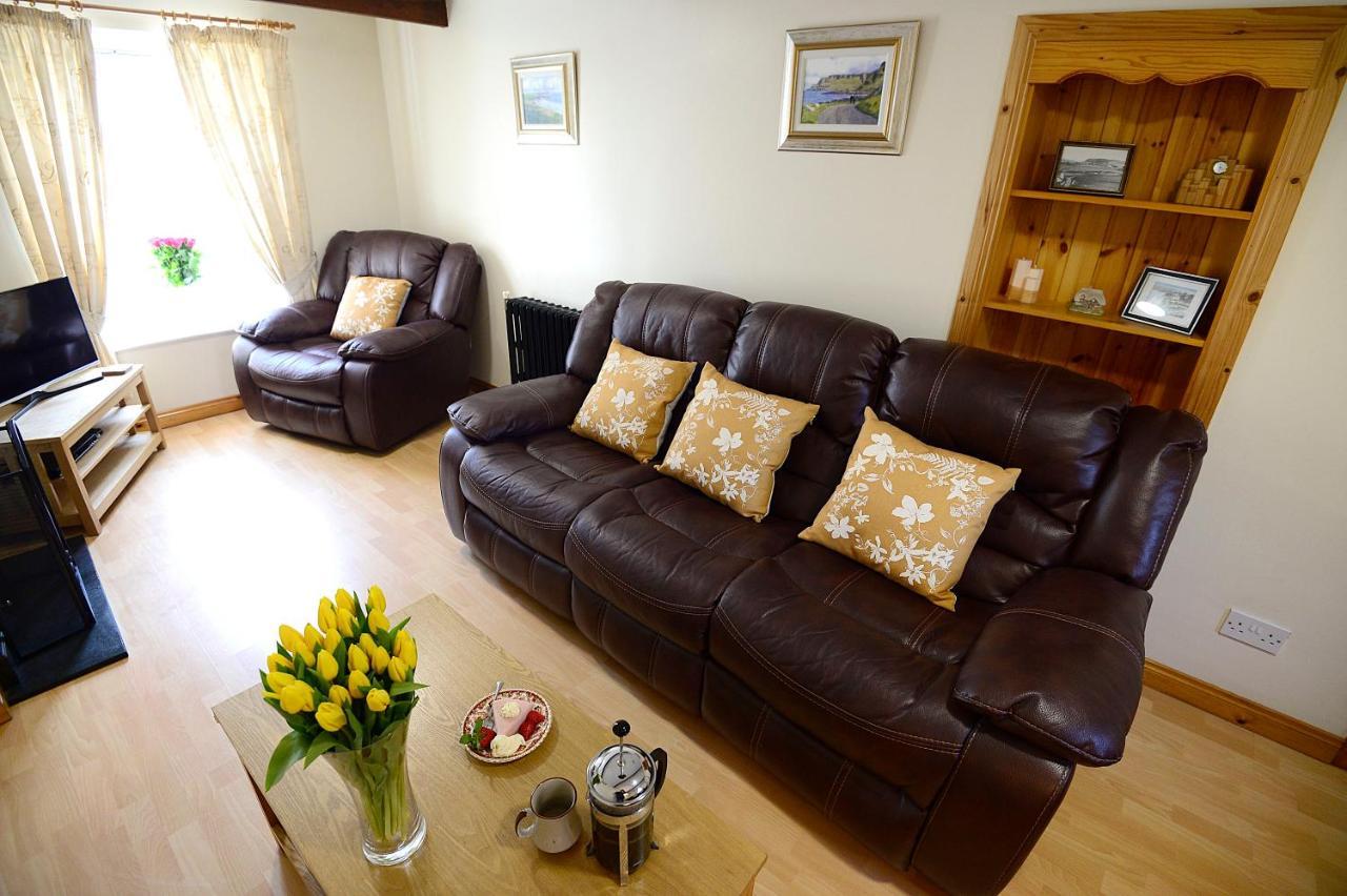 Village Cottage Bushmills Bagian luar foto